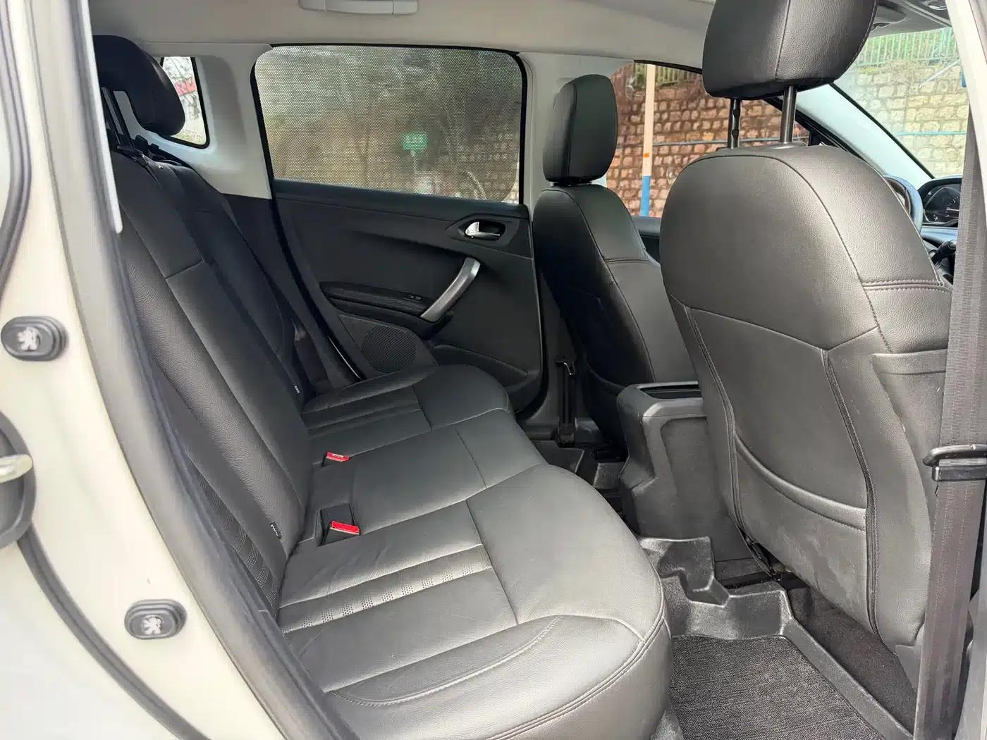 Peugeot 2008 2014 Model 1.6L Automatic Navigation Edition — миниатюра 17