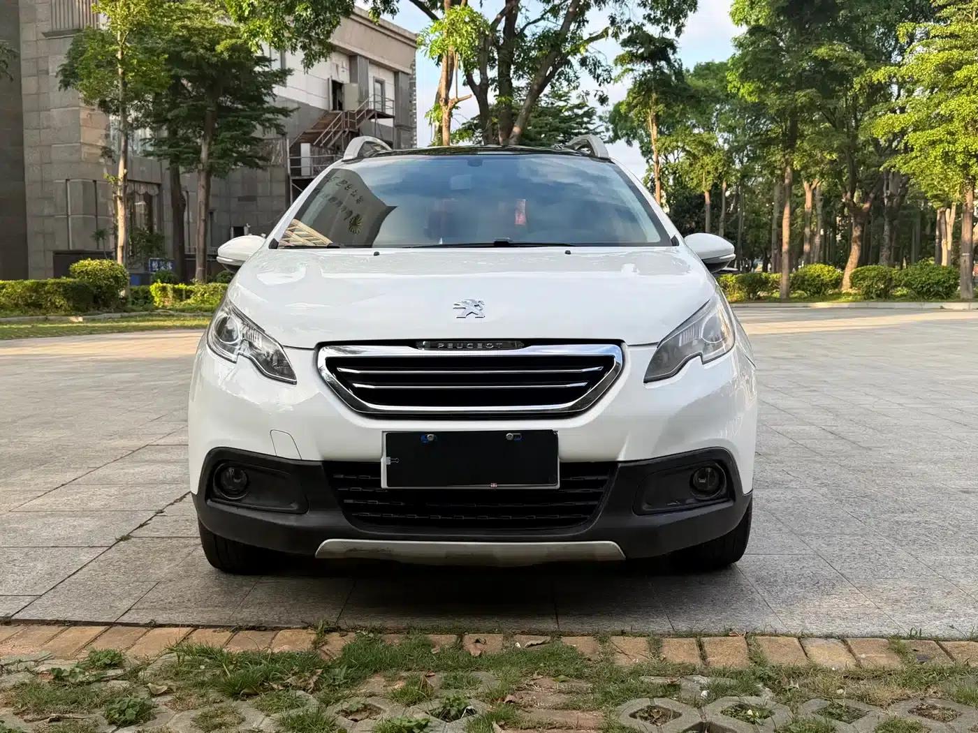 Peugeot 2008 2014 Model 1.6L Automatic Fashion Edition — миниатюра 2