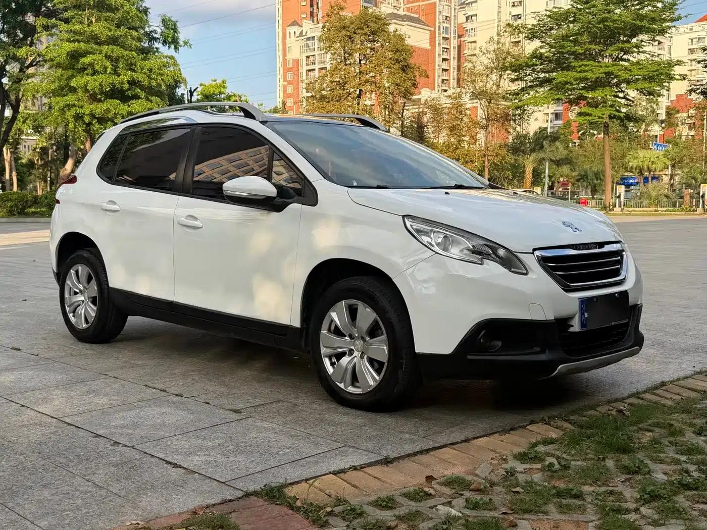 Peugeot 2008 2014 Model 1.6L Automatic Fashion Edition — миниатюра 3