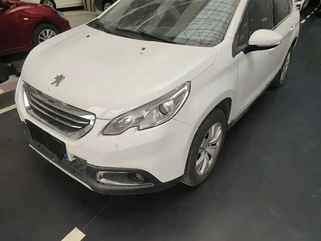 Peugeot 2008 2014 Model 1.6L Automatic Fashion Edition — миниатюра 24