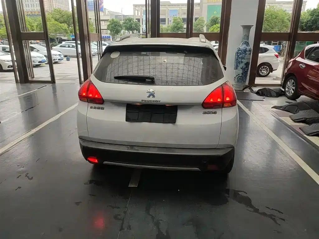 Peugeot 2008 2014 Model 1.6L Automatic Fashion Edition — миниатюра 6