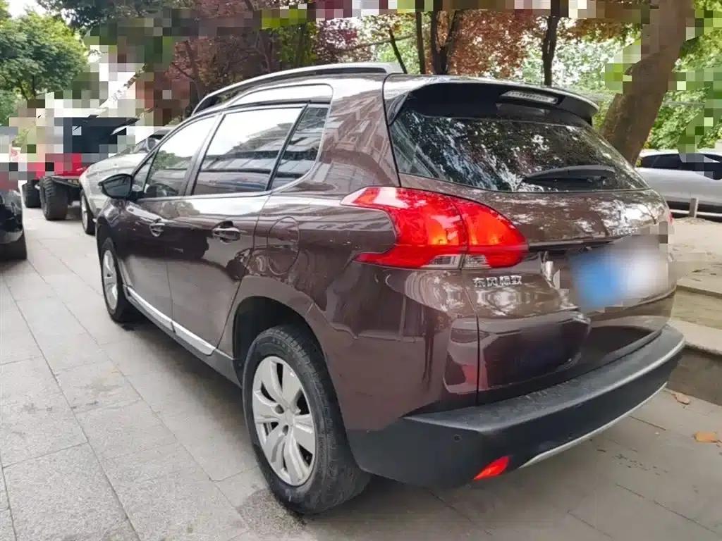 Peugeot 2008 2014 Model 1.6L Automatic Fashion Edition — миниатюра 5