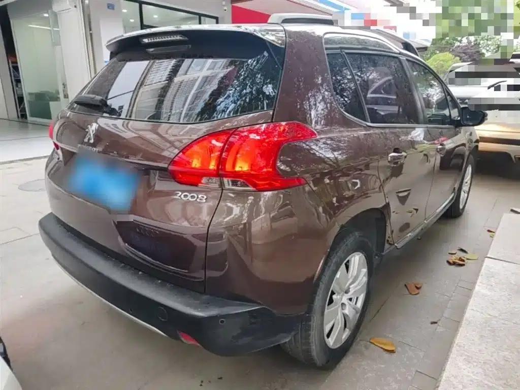 Peugeot 2008 2014 Model 1.6L Automatic Fashion Edition — миниатюра 7