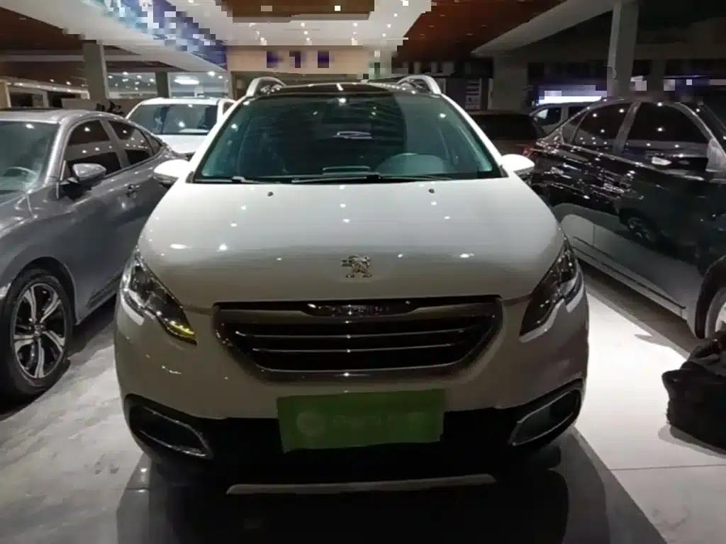 Peugeot 2008 2014 Model 1.6L Automatic Fashion Edition — миниатюра 3