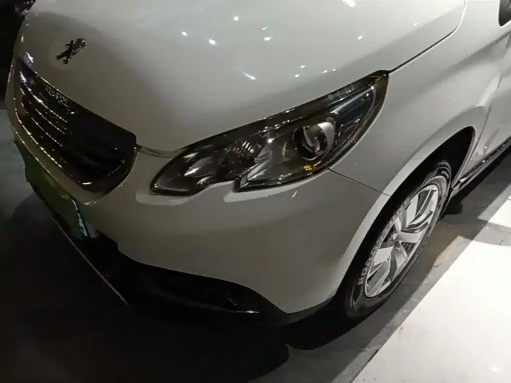 Peugeot 2008 2014 Model 1.6L Automatic Fashion Edition — миниатюра 24