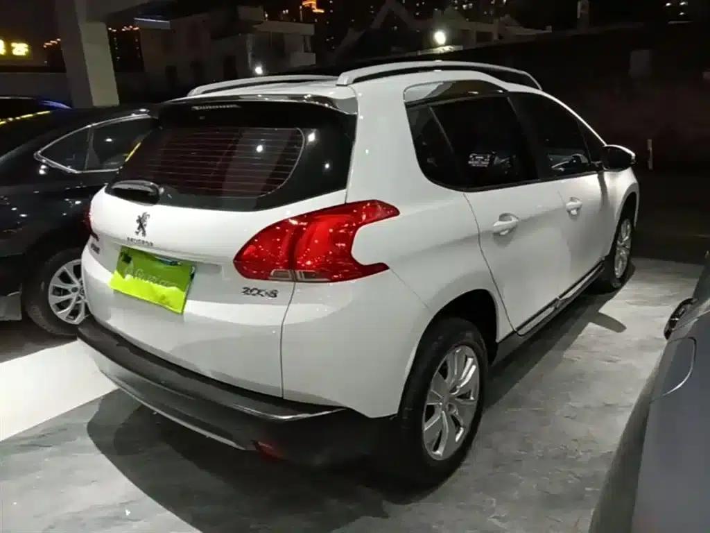 Peugeot 2008 2014 Model 1.6L Automatic Fashion Edition — миниатюра 7