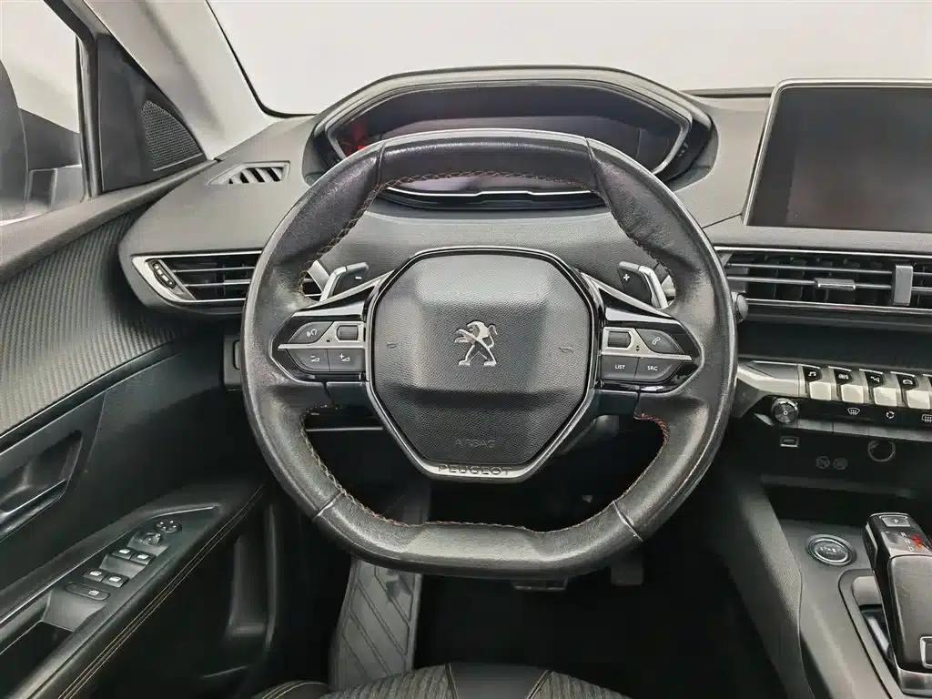 Peugeot 5008 2017 380THP 7-seater Elite Edition — миниатюра 11