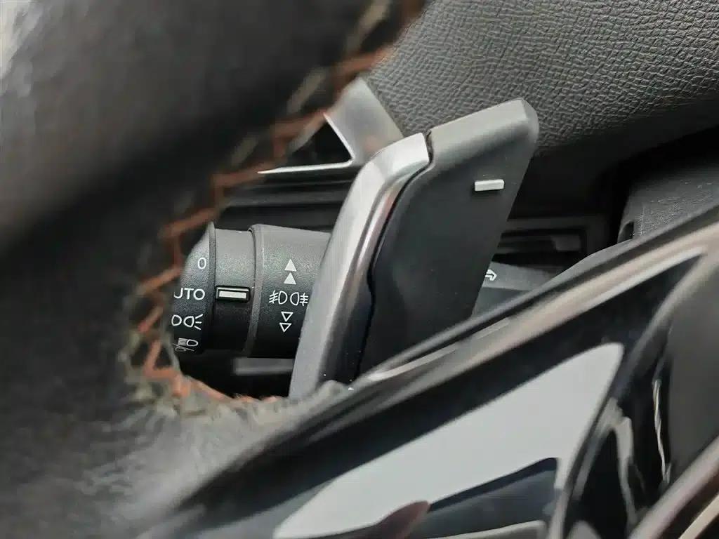Peugeot 5008 2017 380THP 7-seater Elite Edition — миниатюра 21