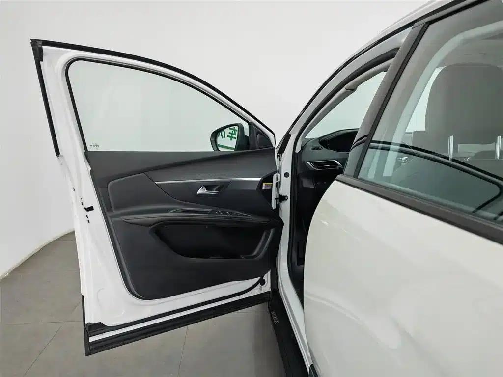 Peugeot 5008 2017 380THP 7-seater Elite Edition — миниатюра 8