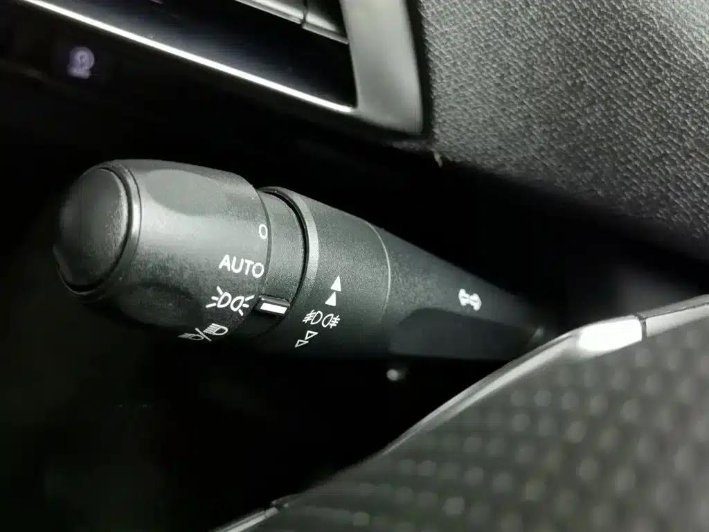 Peugeot 5008 2017 380THP 7-seater Unlimited Edition — миниатюра 21