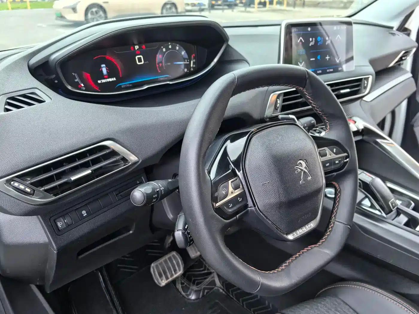 Peugeot 5008 2017 380THP 7-seater Elite Edition — миниатюра 22