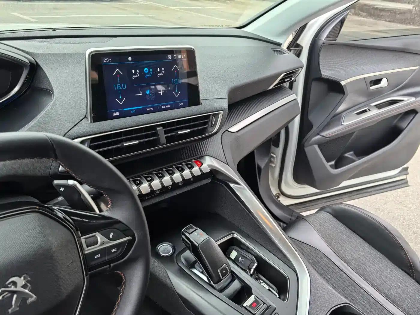 Peugeot 5008 2017 380THP 7-seater Elite Edition — миниатюра 23