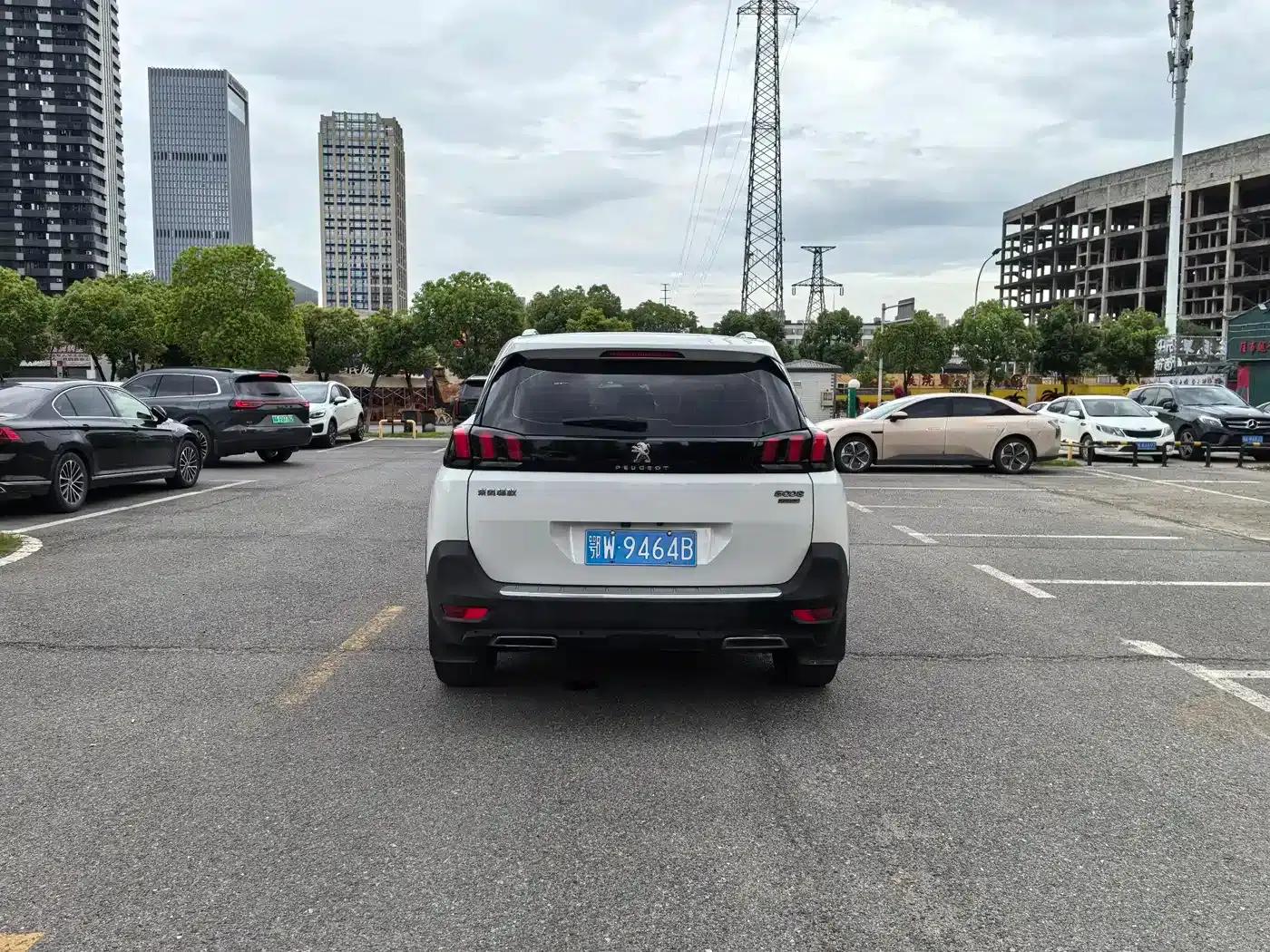 Peugeot 5008 2017 380THP 7-seater Elite Edition — миниатюра 5