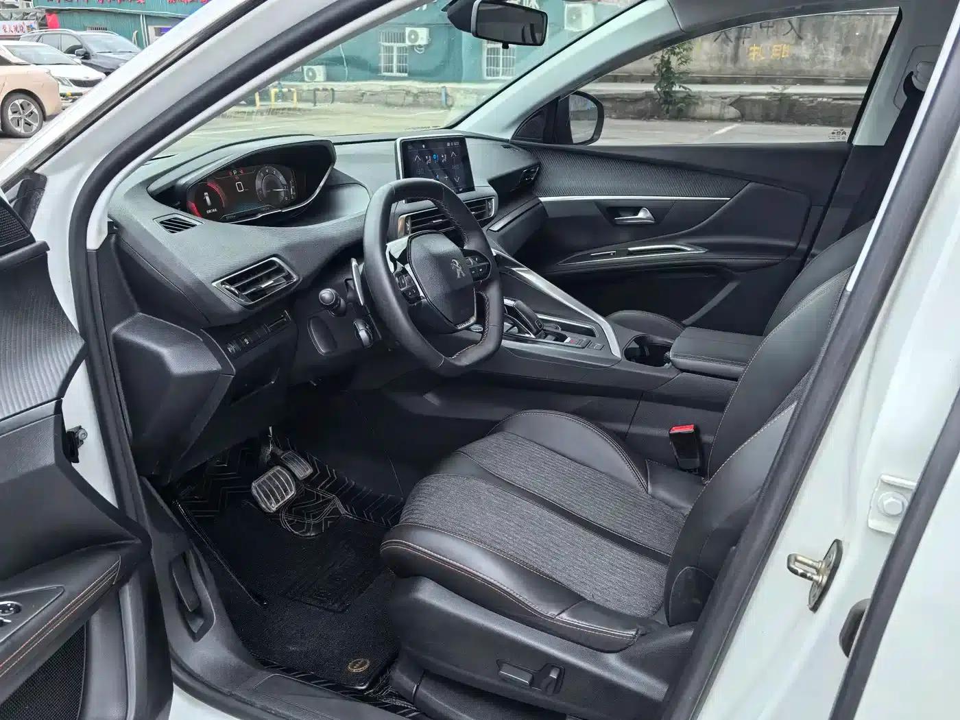 Peugeot 5008 2017 380THP 7-seater Elite Edition — миниатюра 10