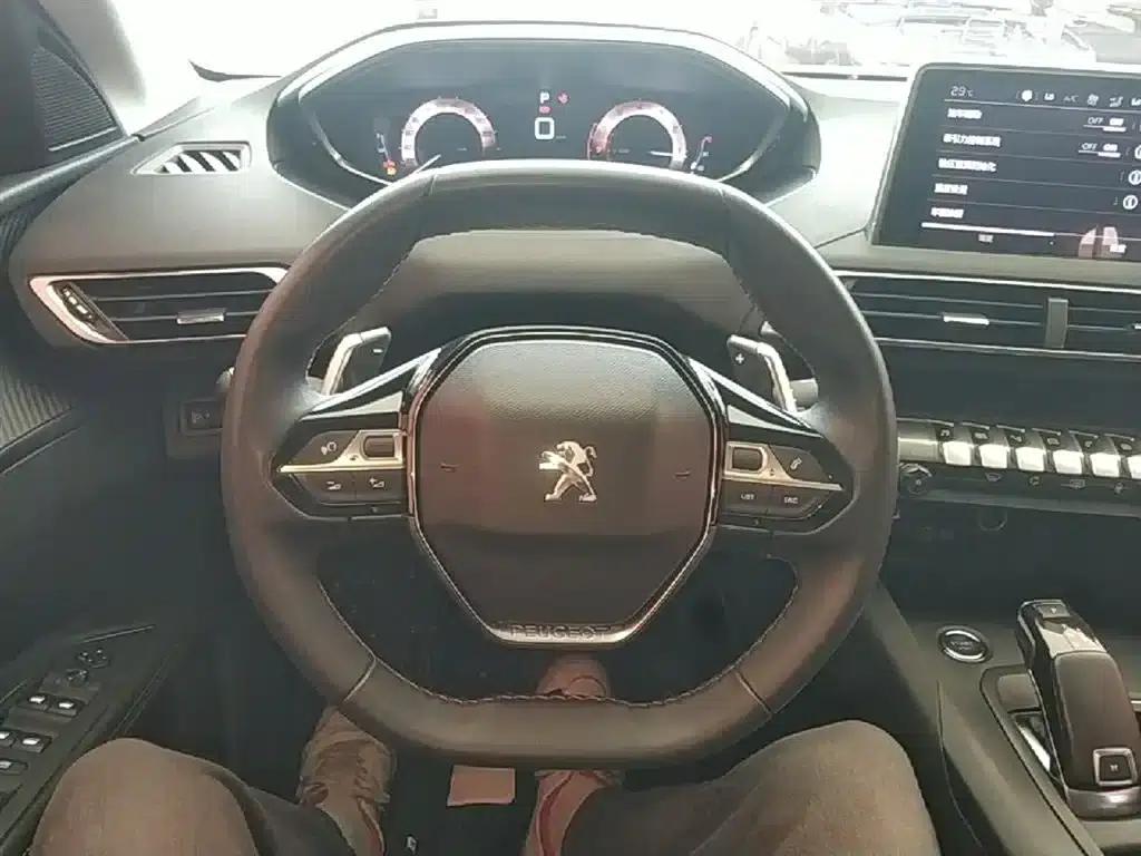 Peugeot 5008 2017 380THP 7-seater Elite Edition — миниатюра 11