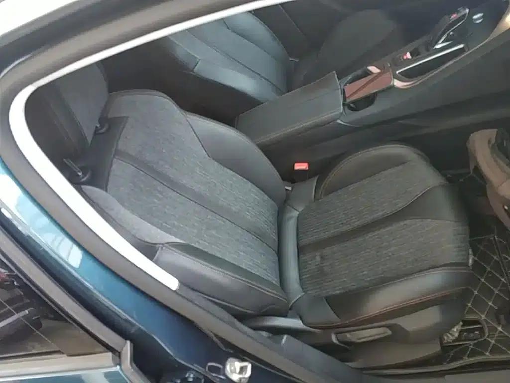 Peugeot 5008 2017 380THP 7-seater Elite Edition — миниатюра 25