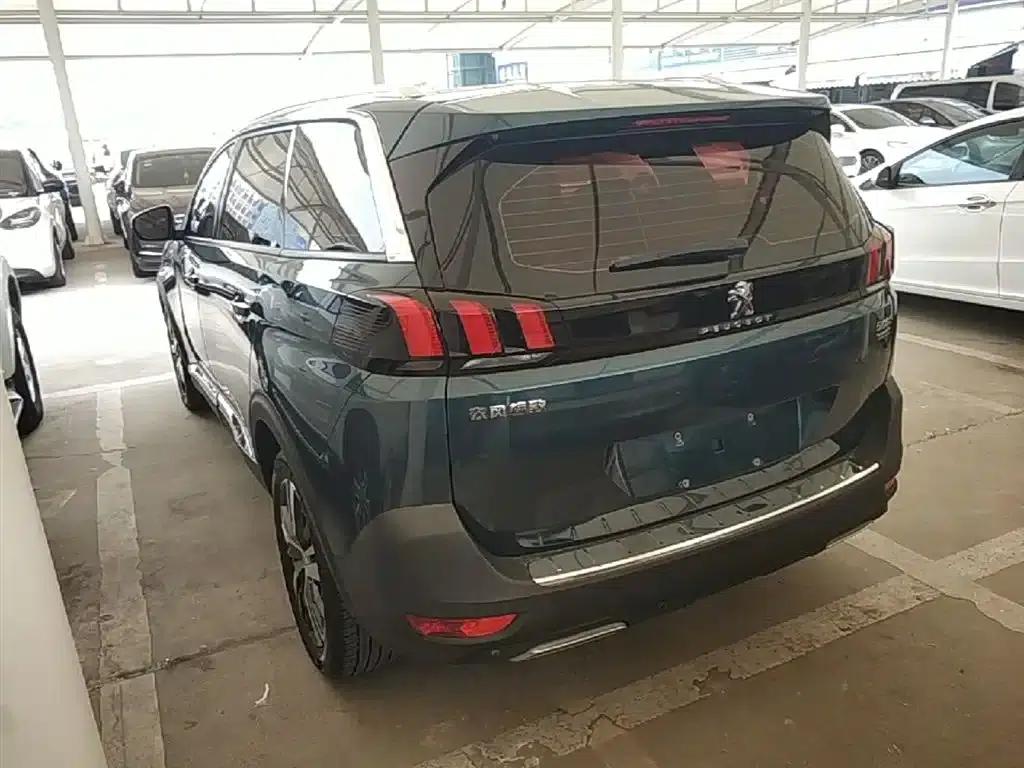 Peugeot 5008 2017 380THP 7-seater Elite Edition — миниатюра 5