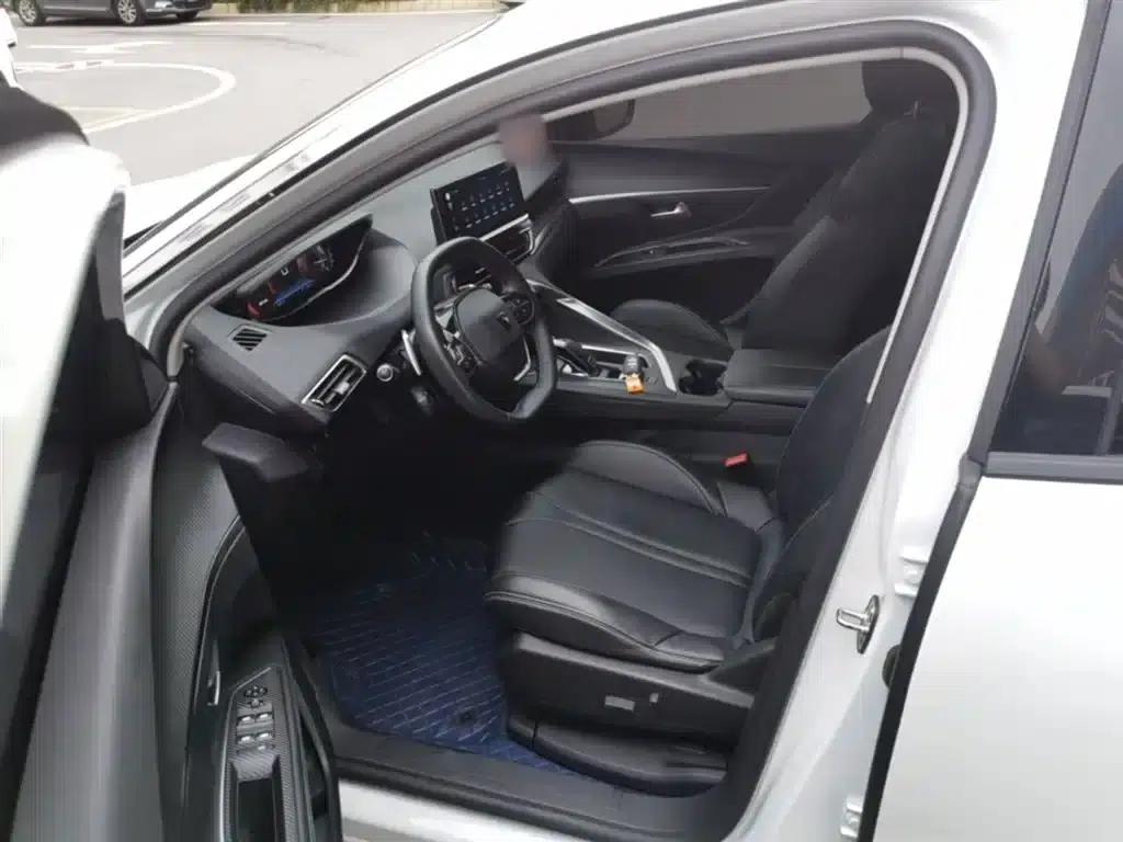 Peugeot 5008 2023 400THP True Love Edition 5-seater — миниатюра 15