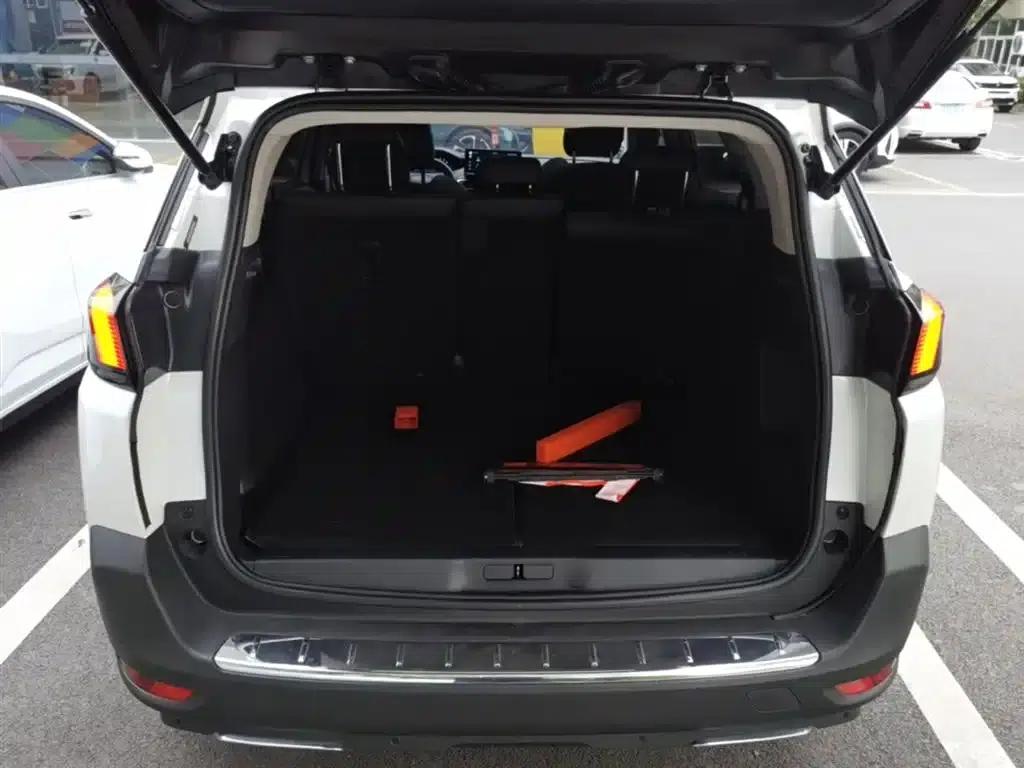 Peugeot 5008 2023 400THP True Love Edition 5-seater — миниатюра 19