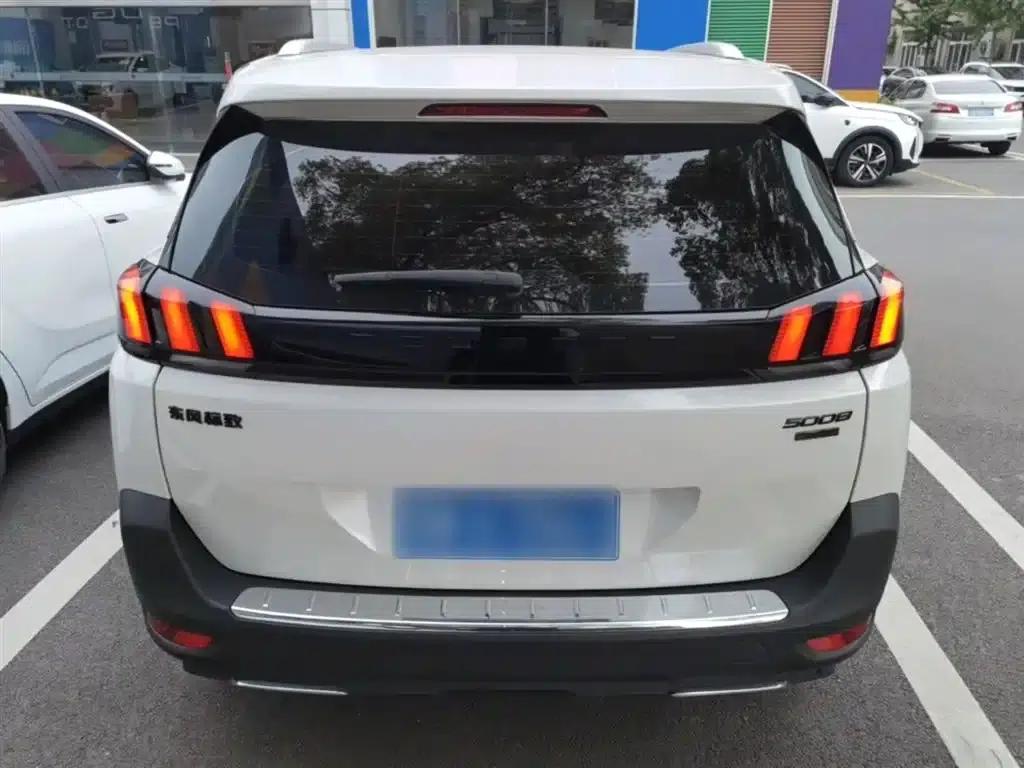 Peugeot 5008 2023 400THP True Love Edition 5-seater — миниатюра 6