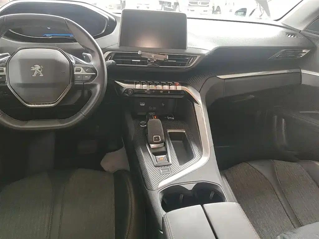 Peugeot 5008 2017 380THP 5-seater Elite Edition — миниатюра 13