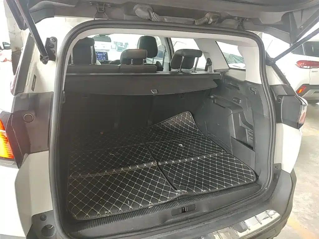 Peugeot 5008 2017 380THP 5-seater Elite Edition — миниатюра 19