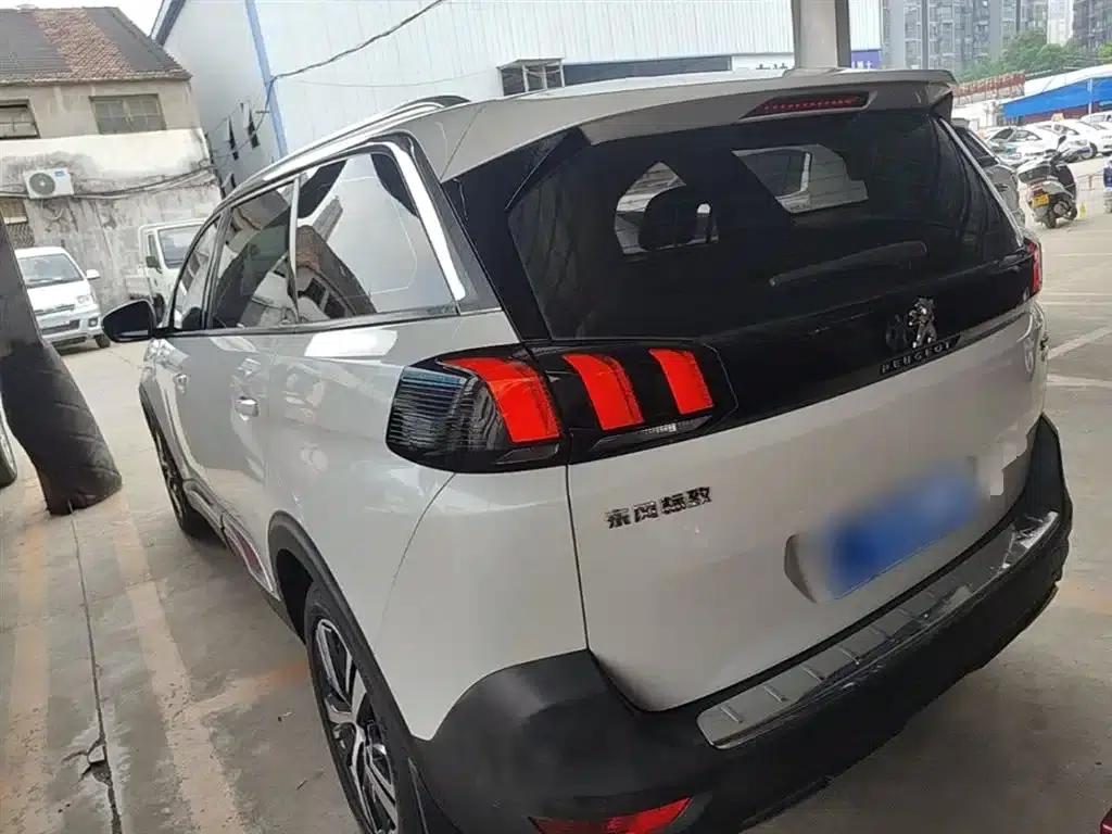 Peugeot 5008 2017 380THP 5-seater Elite Edition — миниатюра 5