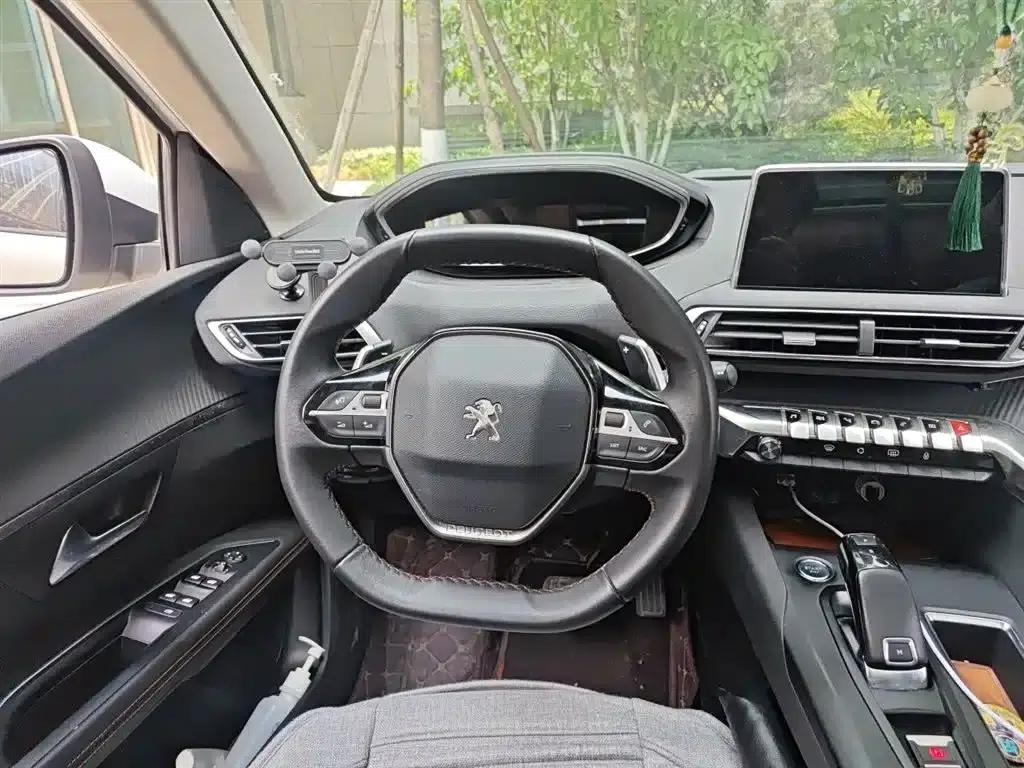 Peugeot 5008 2019 350THP 7-seater Elite Edition — миниатюра 3