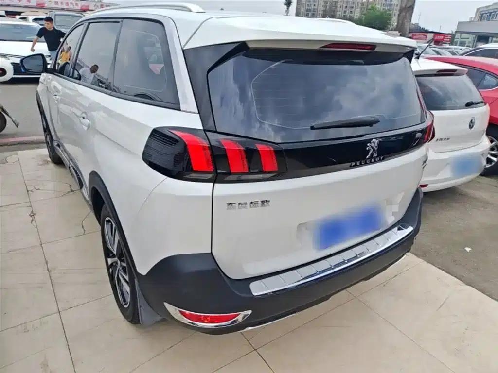 Peugeot 5008 2017 380THP 7-seater Unlimited Edition — миниатюра 5