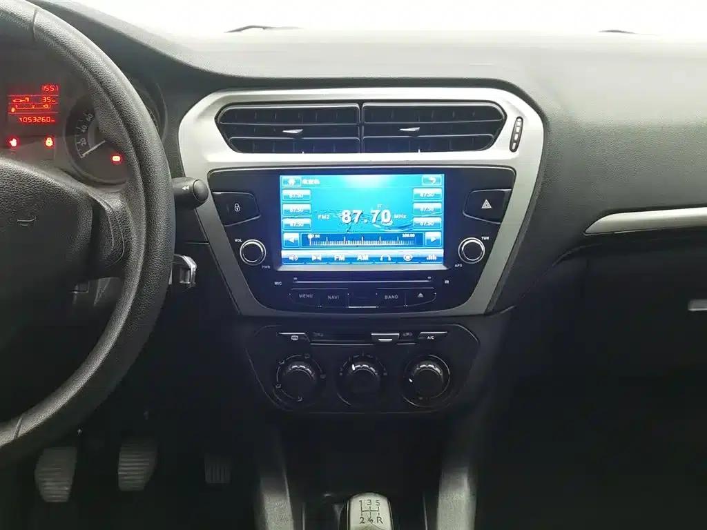 Peugeot 301 2016 1.6L Manual Comfort Edition — миниатюра 12