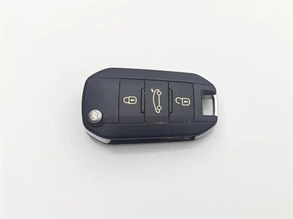 Peugeot 301 2016 1.6L Manual Comfort Edition — миниатюра 19