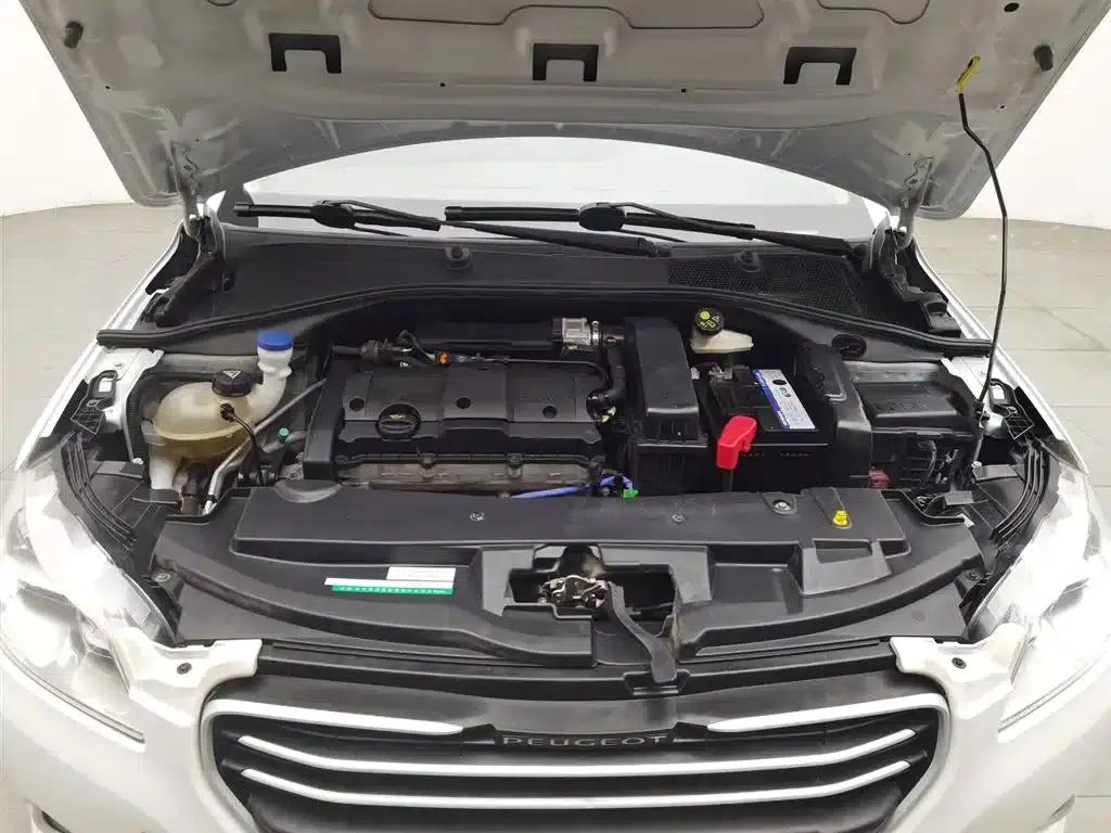 Peugeot 301 2016 1.6L Manual Comfort Edition — миниатюра 6