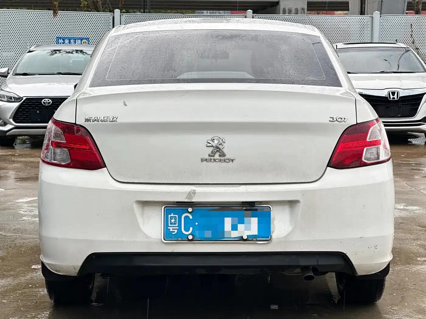 Peugeot 301 2014 1.6L Automatic Comfort Edition — миниатюра 6