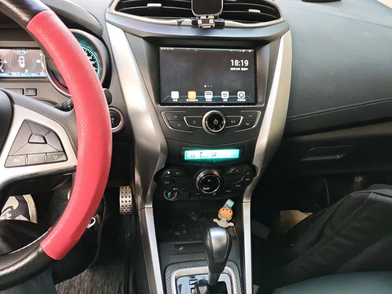 BYD Yuan 2017 1.5L Automatic Cool & Connected Model — миниатюра 14