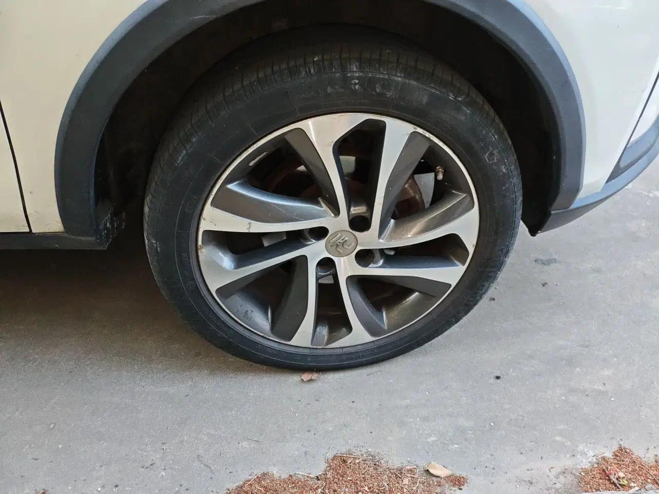 BYD Yuan 2017 1.5L Automatic Cool & Connected Model — миниатюра 8