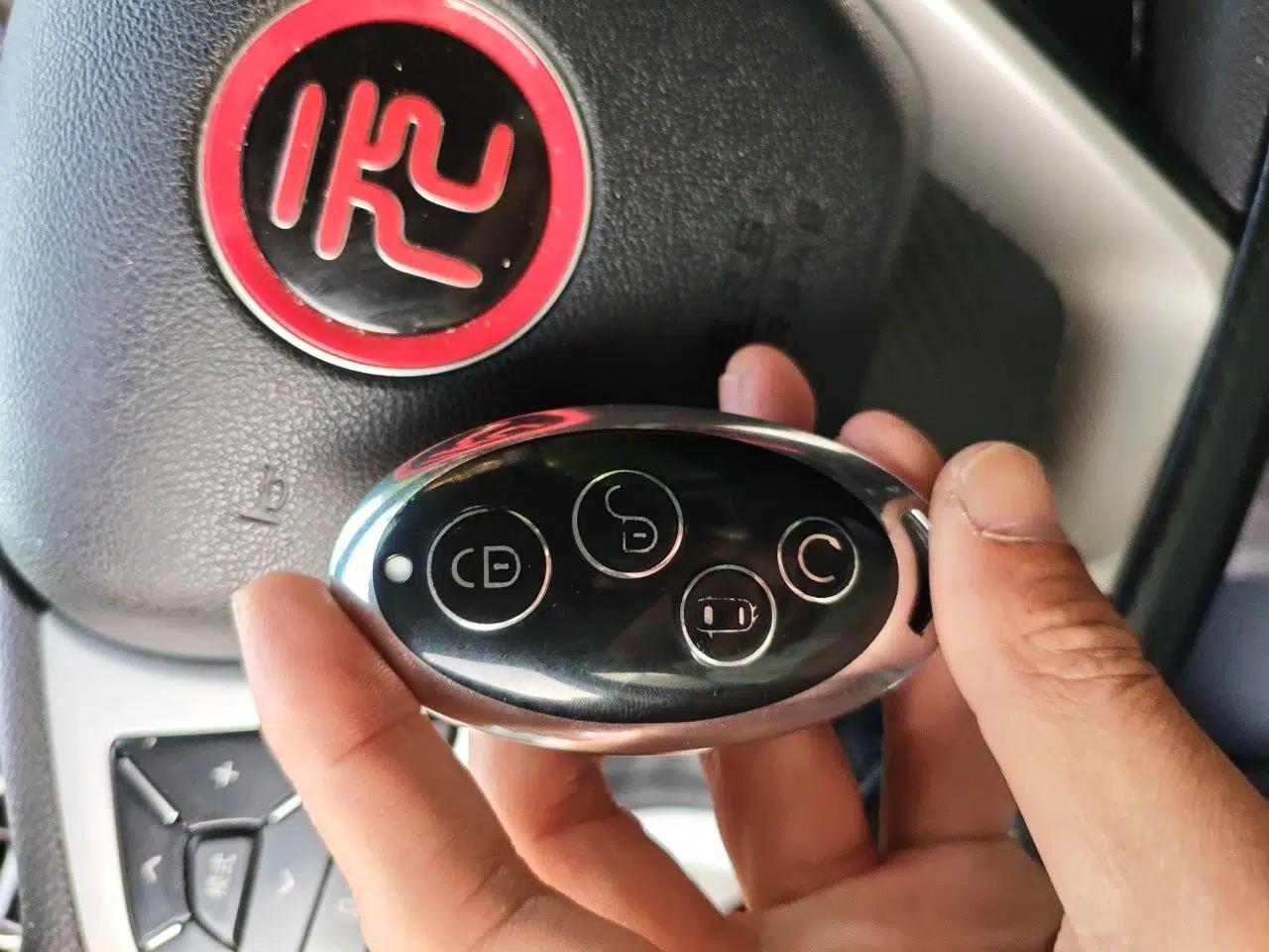 BYD Yuan 2017 1.5L Automatic Cool & Connected Model — миниатюра 9
