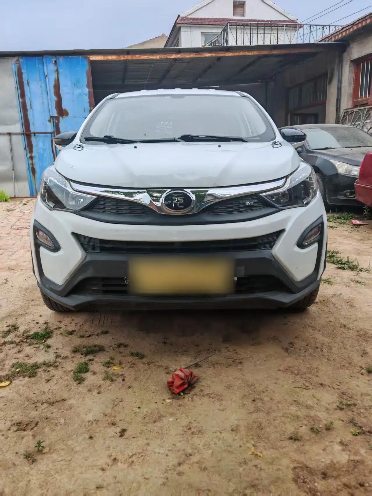 BYD Yuan 2017 1.5L Automatic Cool & Connected Model — миниатюра 2