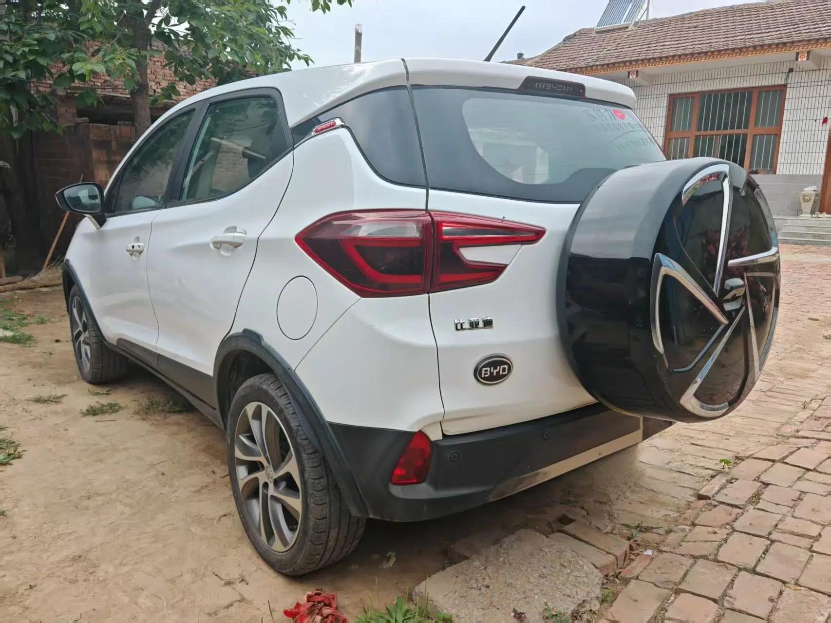 BYD Yuan 2017 1.5L Automatic Cool & Connected Model — миниатюра 4
