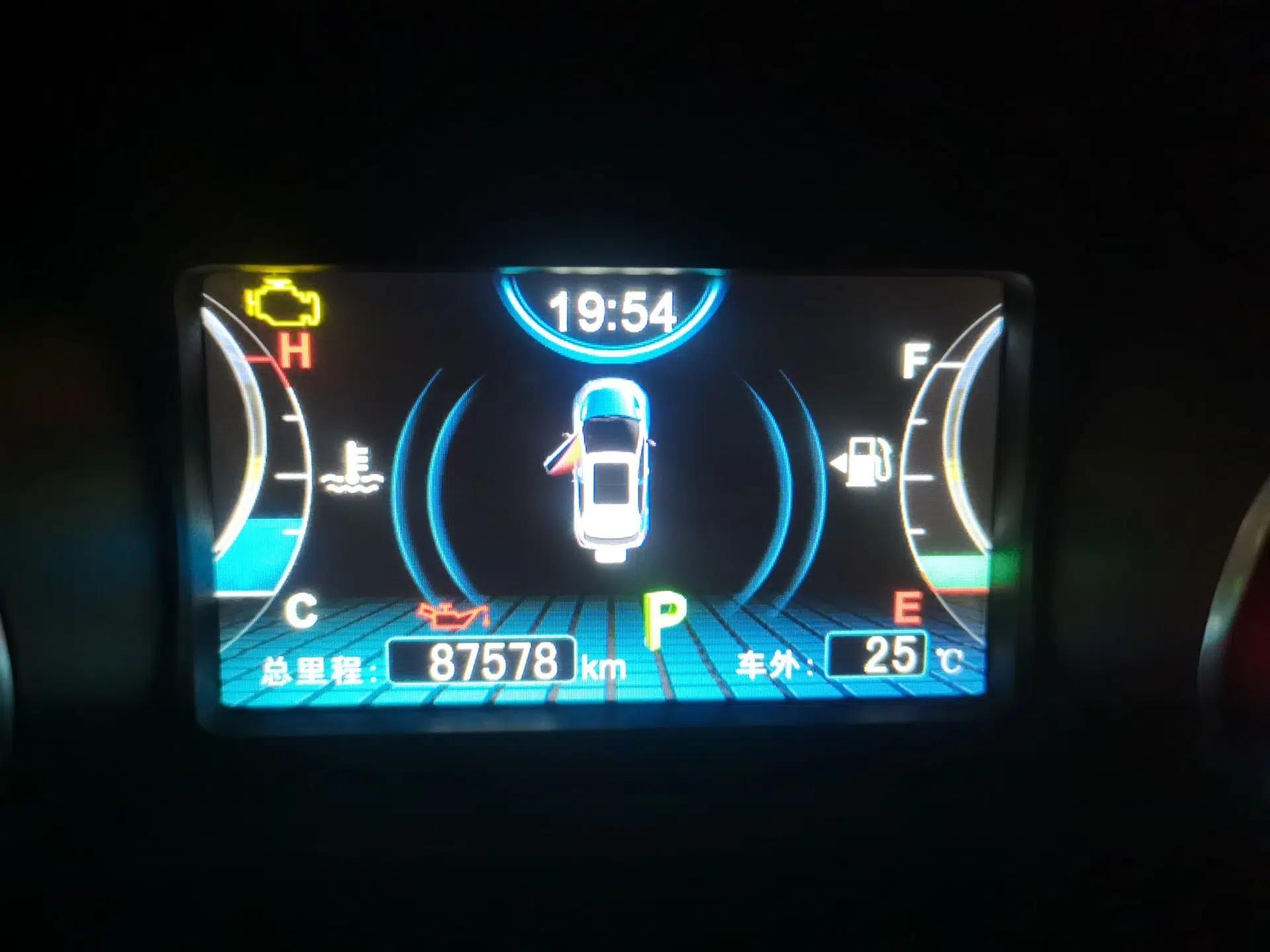 BYD Yuan 2017 1.5L Automatic Cool & Connected Model — миниатюра 9