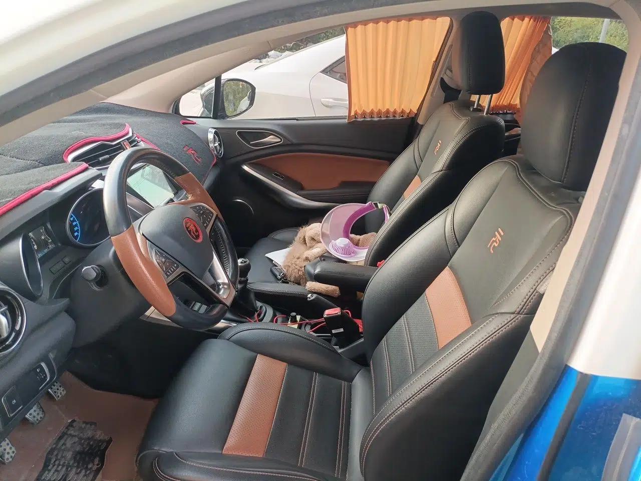 BYD Yuan 2016 1.5L Manual Luxury Model — миниатюра 12