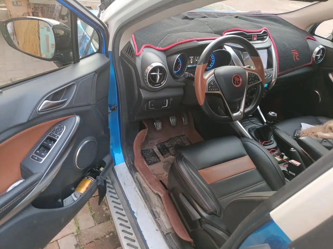BYD Yuan 2016 1.5L Manual Luxury Model — миниатюра 13