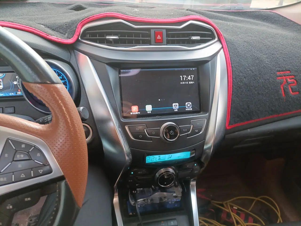 BYD Yuan 2016 1.5L Manual Luxury Model — миниатюра 10