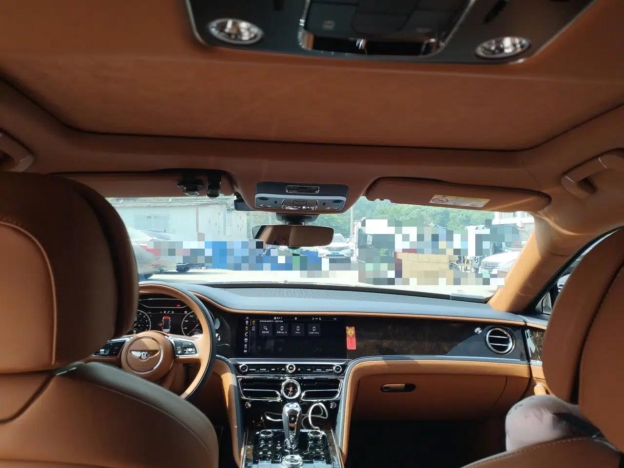 Bentley Flying Spur Plug-in Hybrid 2022 2.9T V6 Hybrid — миниатюра 19