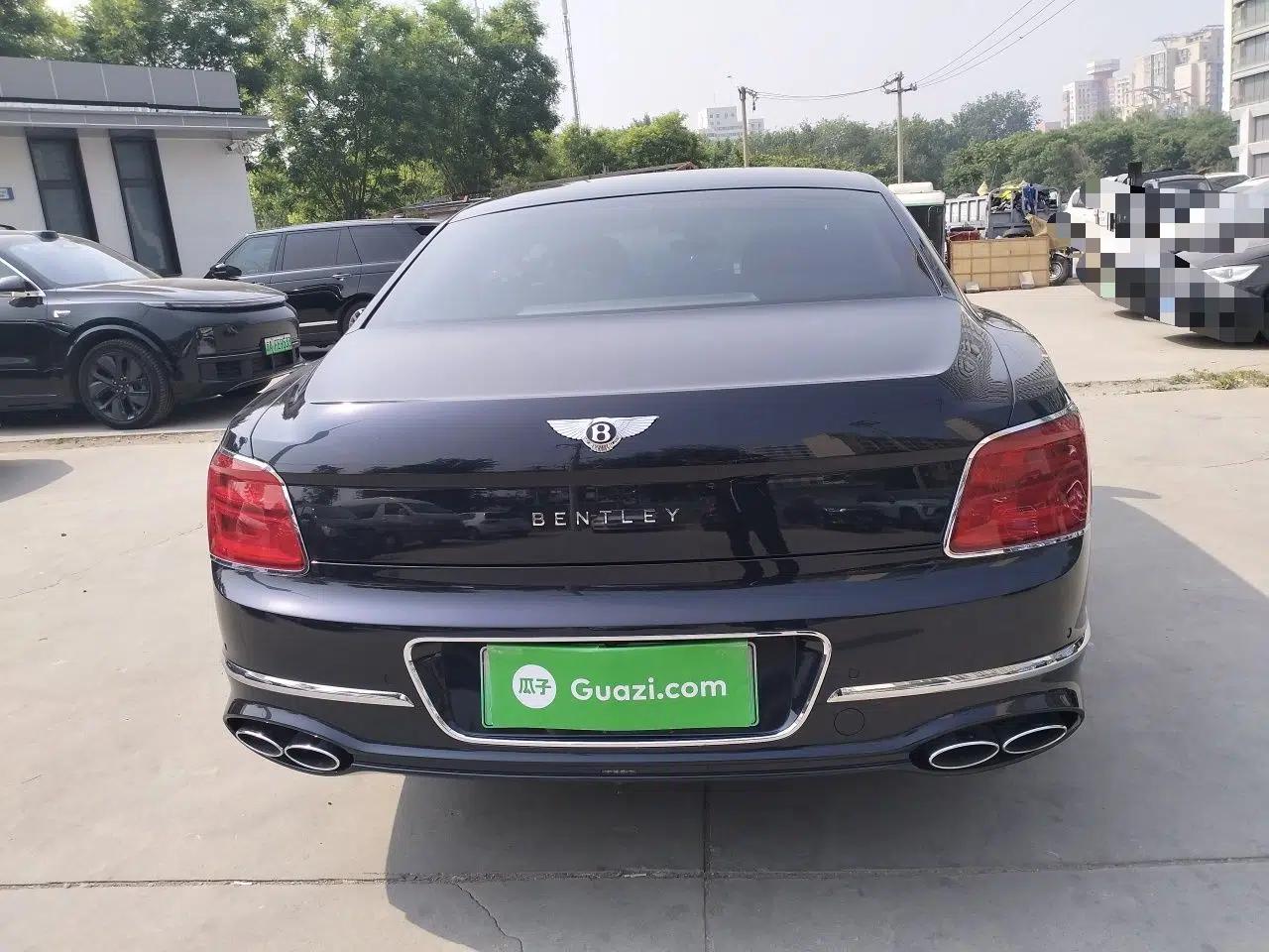 Bentley Flying Spur Plug-in Hybrid 2022 2.9T V6 Hybrid — миниатюра 5