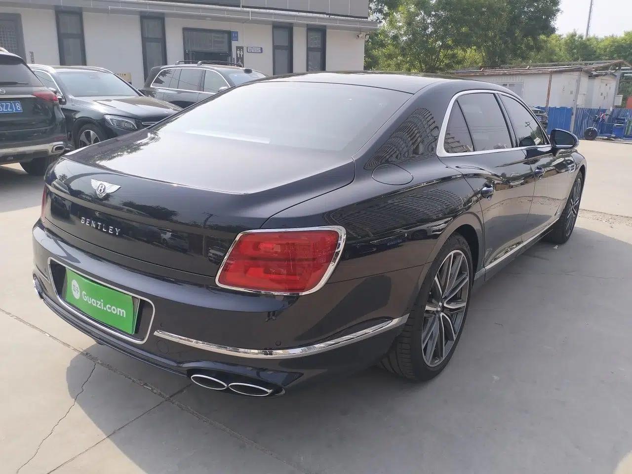 Bentley Flying Spur Plug-in Hybrid 2022 2.9T V6 Hybrid — миниатюра 6