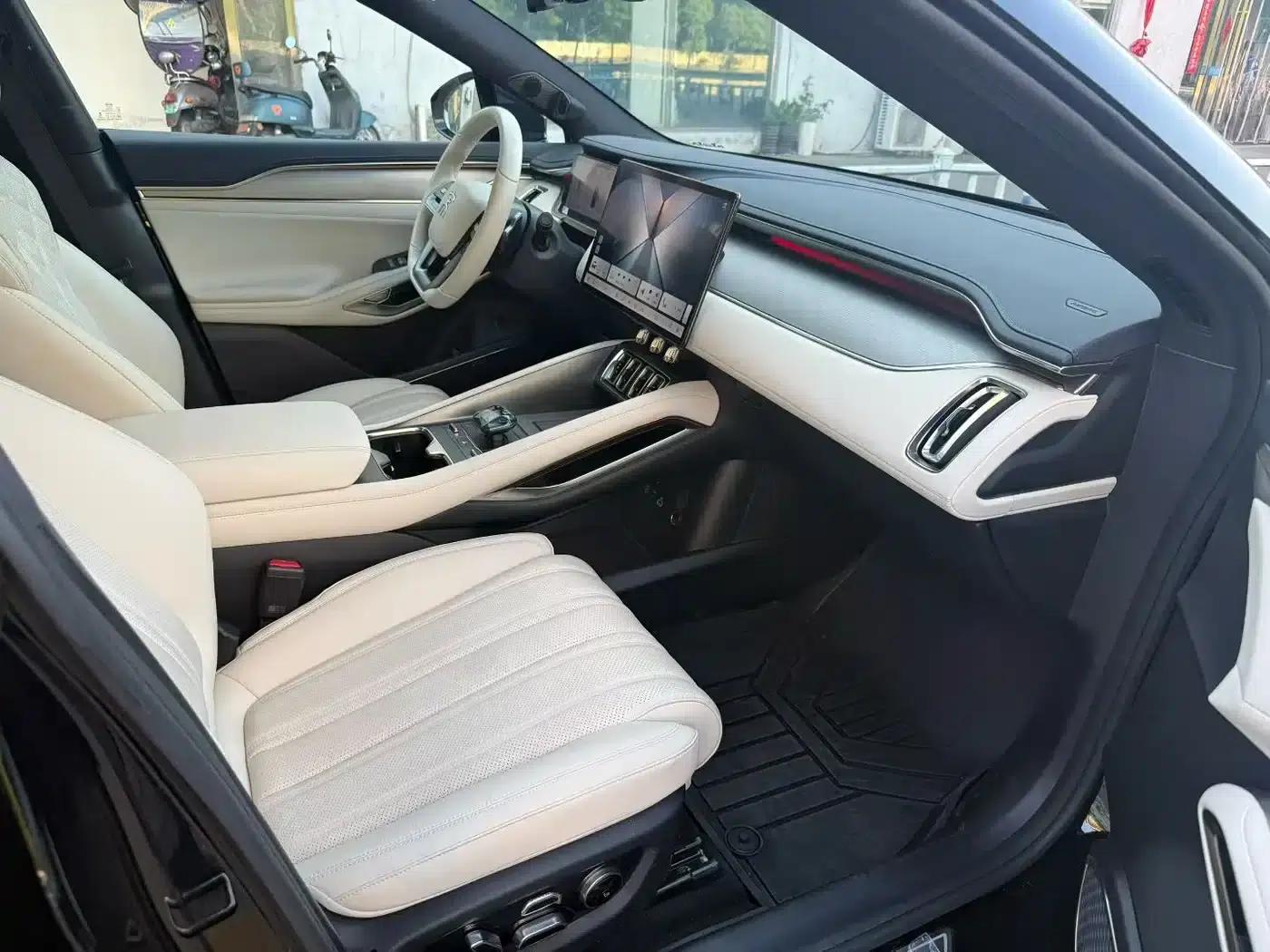 Song L EV 2025 Model 662km Excellent Intelligent Driving Edition — миниатюра 6
