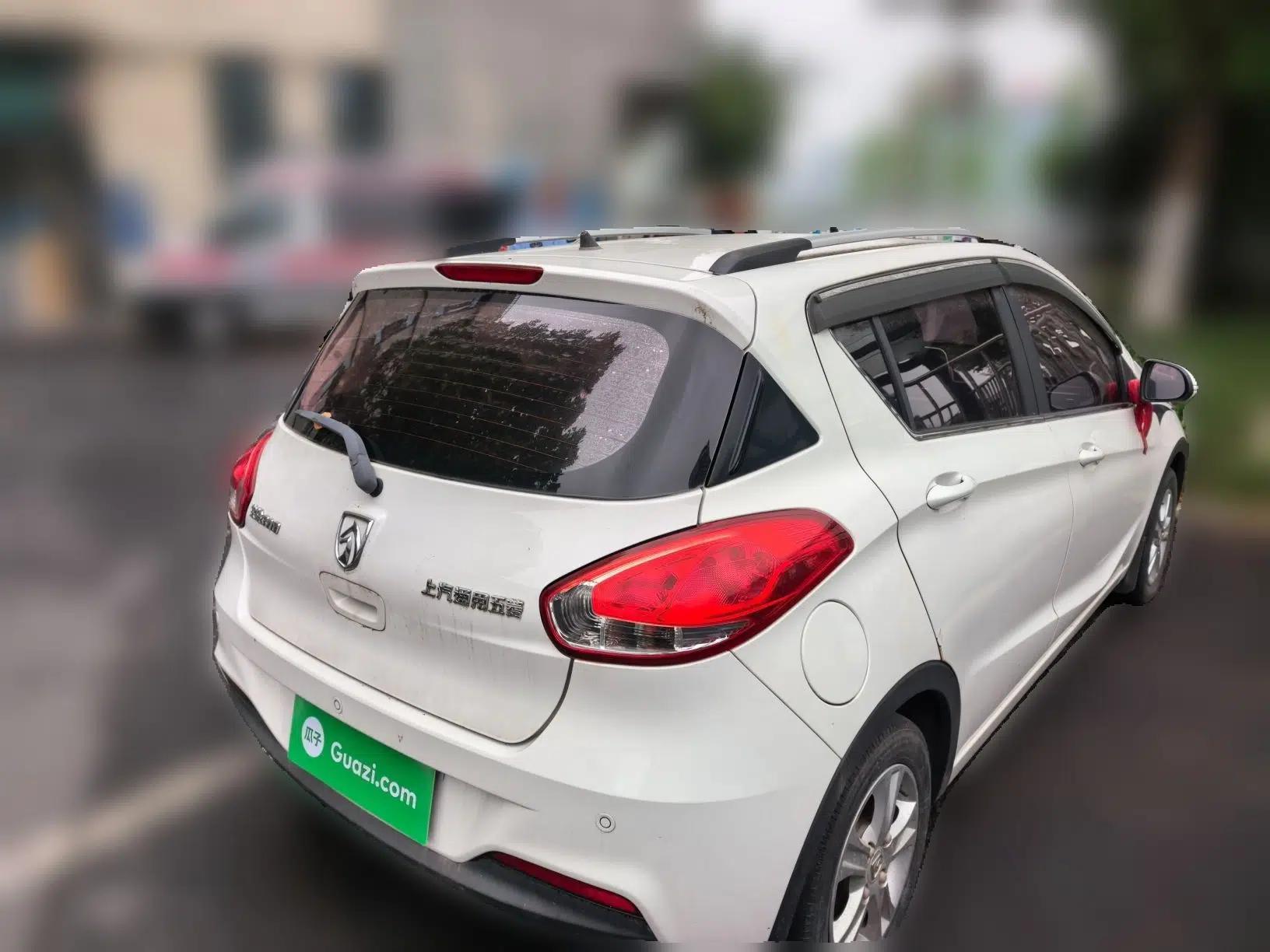 Baojun 310 2016 1.2L Manual Luxury Model — миниатюра 6