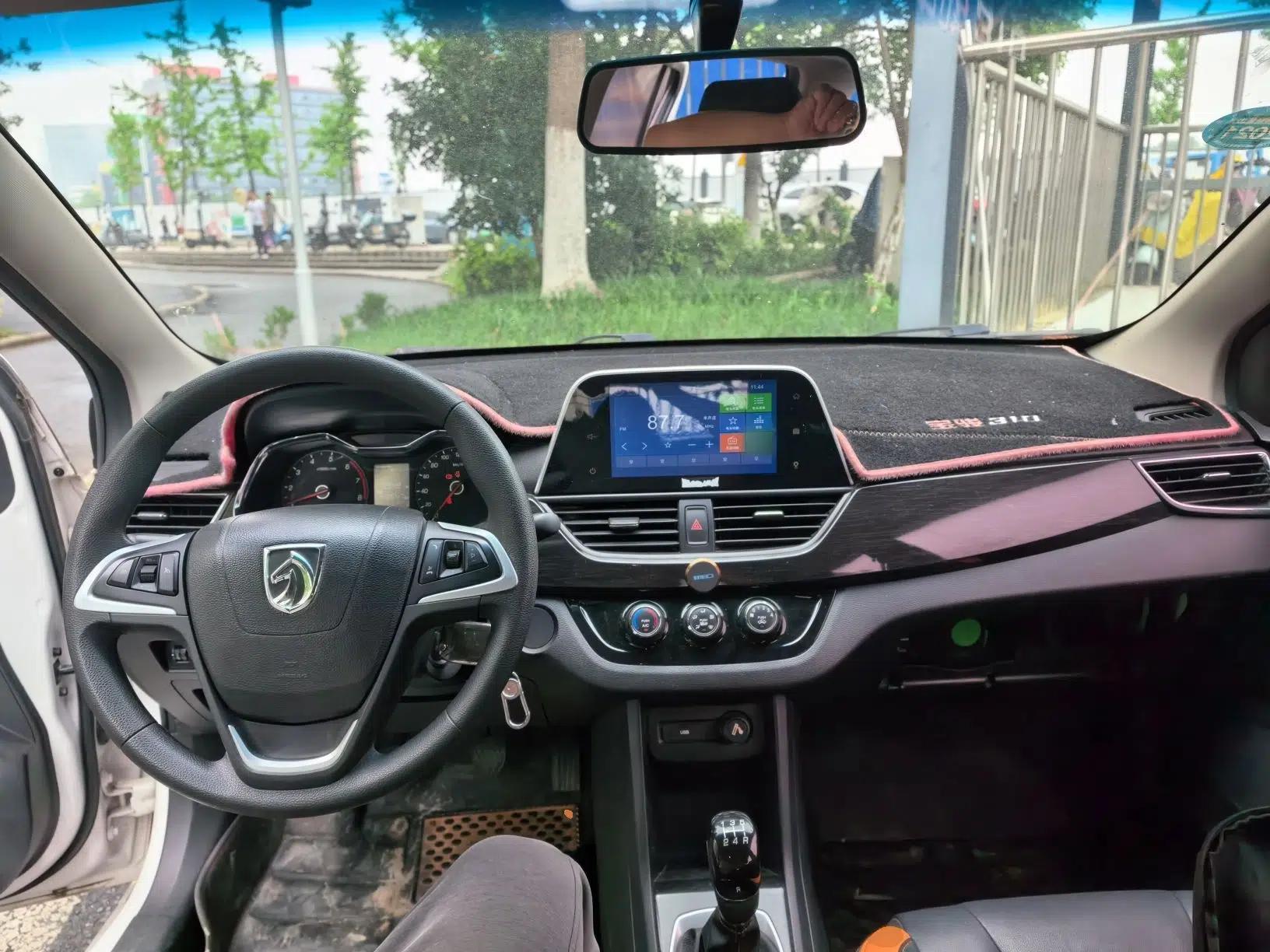 Baojun 310 2016 1.2L Manual Luxury Model — миниатюра 10