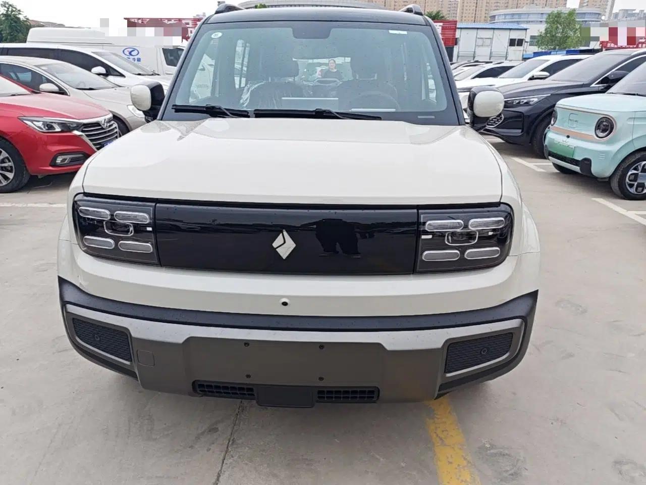Baojun Spark EUV 2026 301km Flagship Edition — миниатюра 2