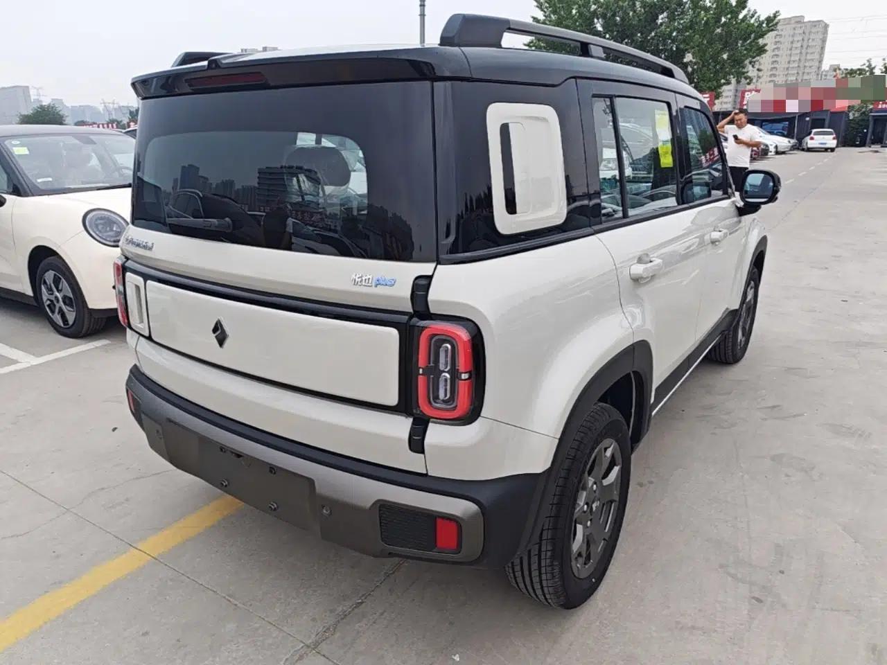 Baojun Spark EUV 2026 301km Flagship Edition — миниатюра 6